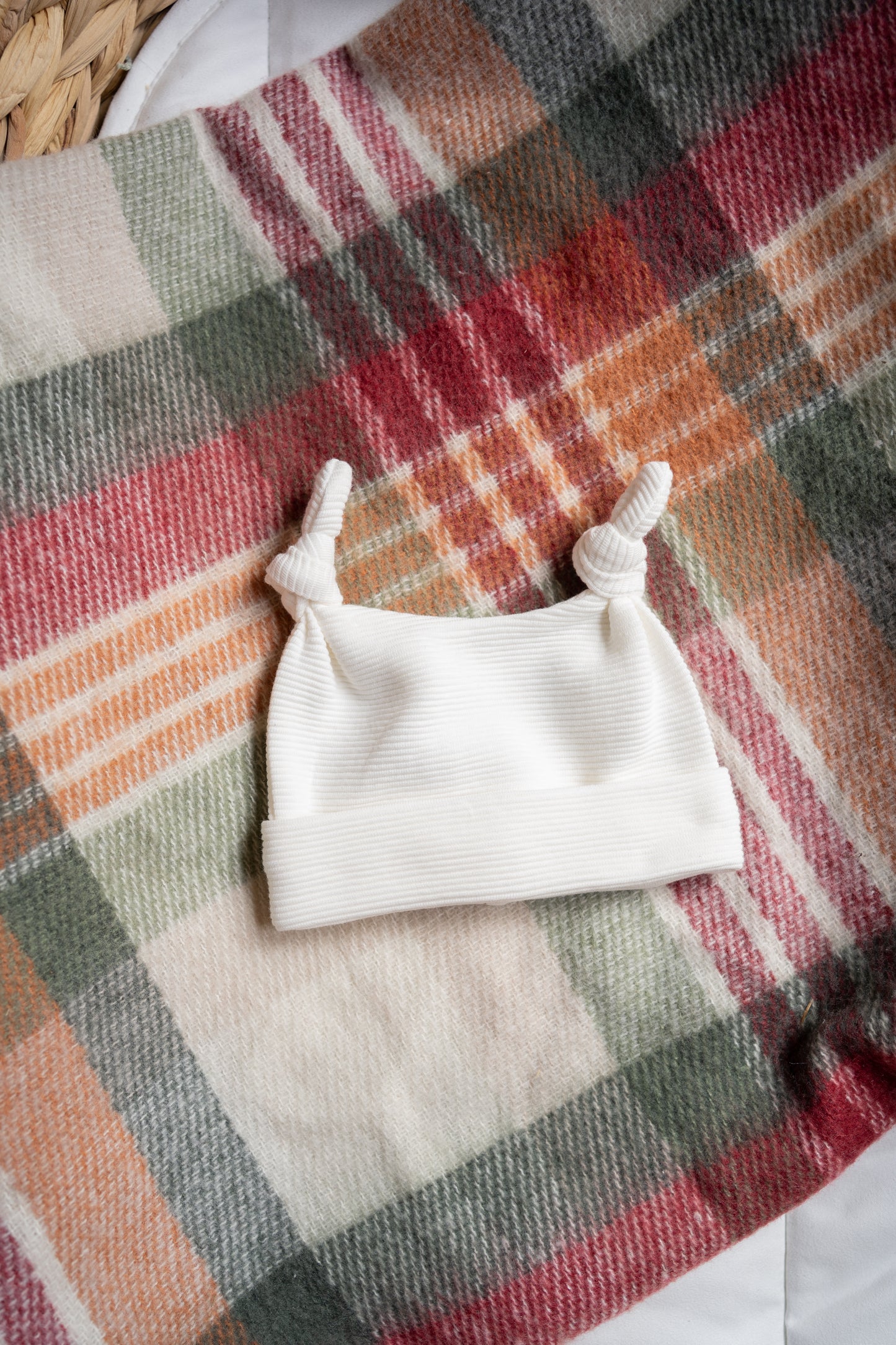 Double Knot Hat | Ecru Rib