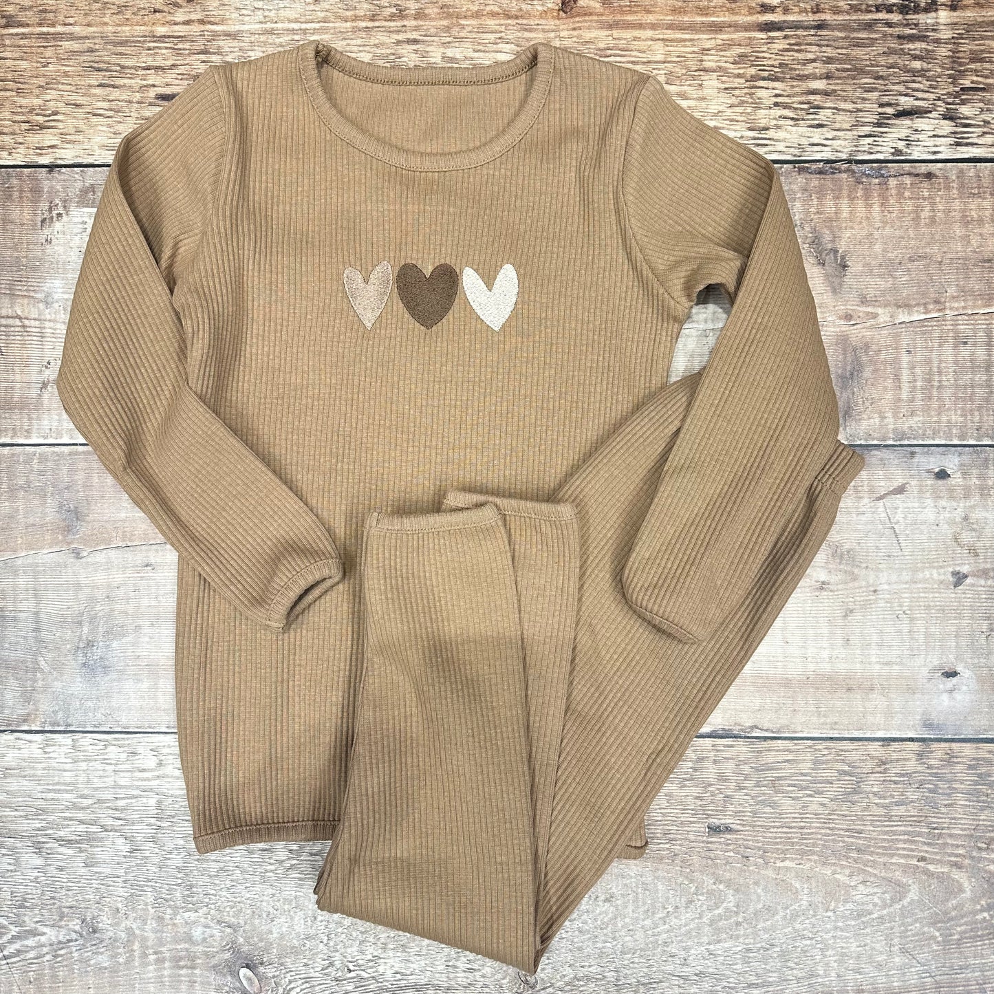 Biscuit Rib Embroidered Set